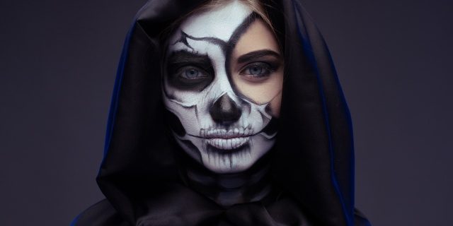 Hauntingly Glamorous: Spooktacular Halloween Makeup and Costumes